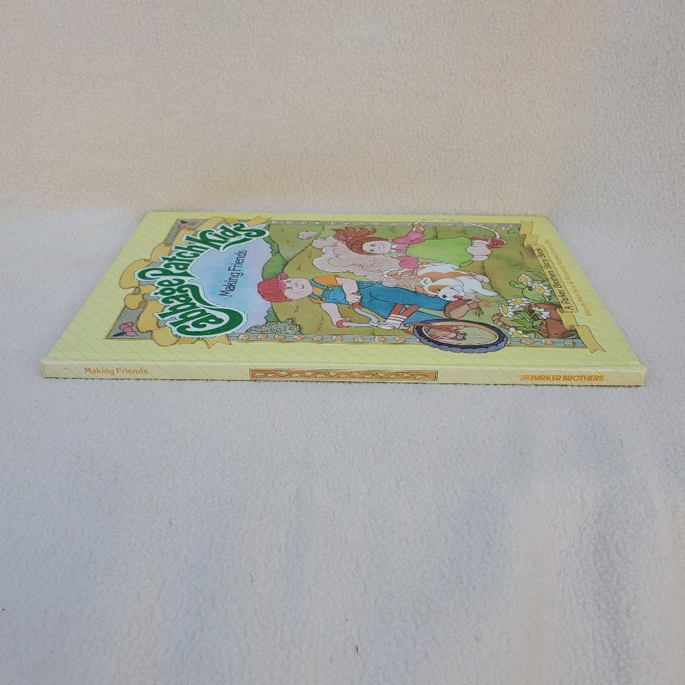 Cabbage Patch Kids Making Friends hardback book - Picture 5 of 7